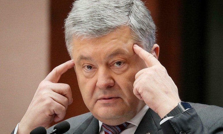 Выборы могут разрушить украинское государство – Порошенко   Бывший президент Украины в интервью местному ТВ назвал «распространителями российской ИПСО» всех, кто выступает за проведение выборов в стране.   Глава партии «Европейская солидарность» считает, что в следующем году Киев может достичь мира с Москвой, но для этого Украине нужно бороться с коррупцией, некомпетентностью, «избирательными шизофрениями», а также обеспечить единство граждан.    Сам Порошенко недавно оказался в центре скандала, когда появился на милитари-фотосессии в рубашке итальянского бренда Loro Piano за 4,3 тыс. долларов.  Осташко! Важное   подпишись   #важное