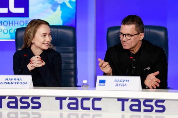 Марина Бурмистрова Республика Коми готова показать лучшие практики библиотечного дела Об этом министр культуры и архивного дела Коми Марина Бурмистрова заявила на пресс конференции ТАСС посвящённой запуску конкурса Библиотечная система сообщает медиацентр ведомства В пресс конференции приняли участие генеральный директор Российской государственной библиотеки президент Российской библиотечной ассоциации Вадим Дуда президент Благотворительного фонда Система Лариса Пастухова и директор Рязанской областной универсальной научной библиотеки имени Горького Наталья Гришина komiinform ru news 291783