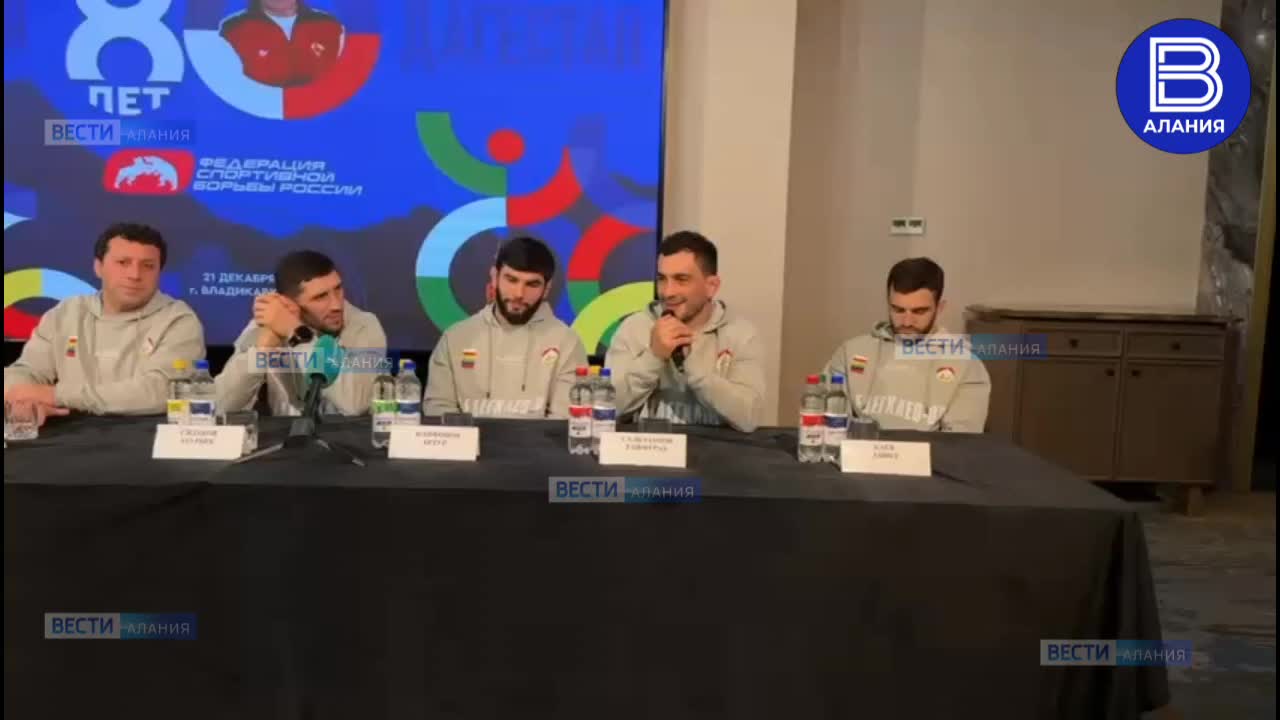 Чествование Казбека Дедегкаева перед матчем Северной Осетии и Дагестана