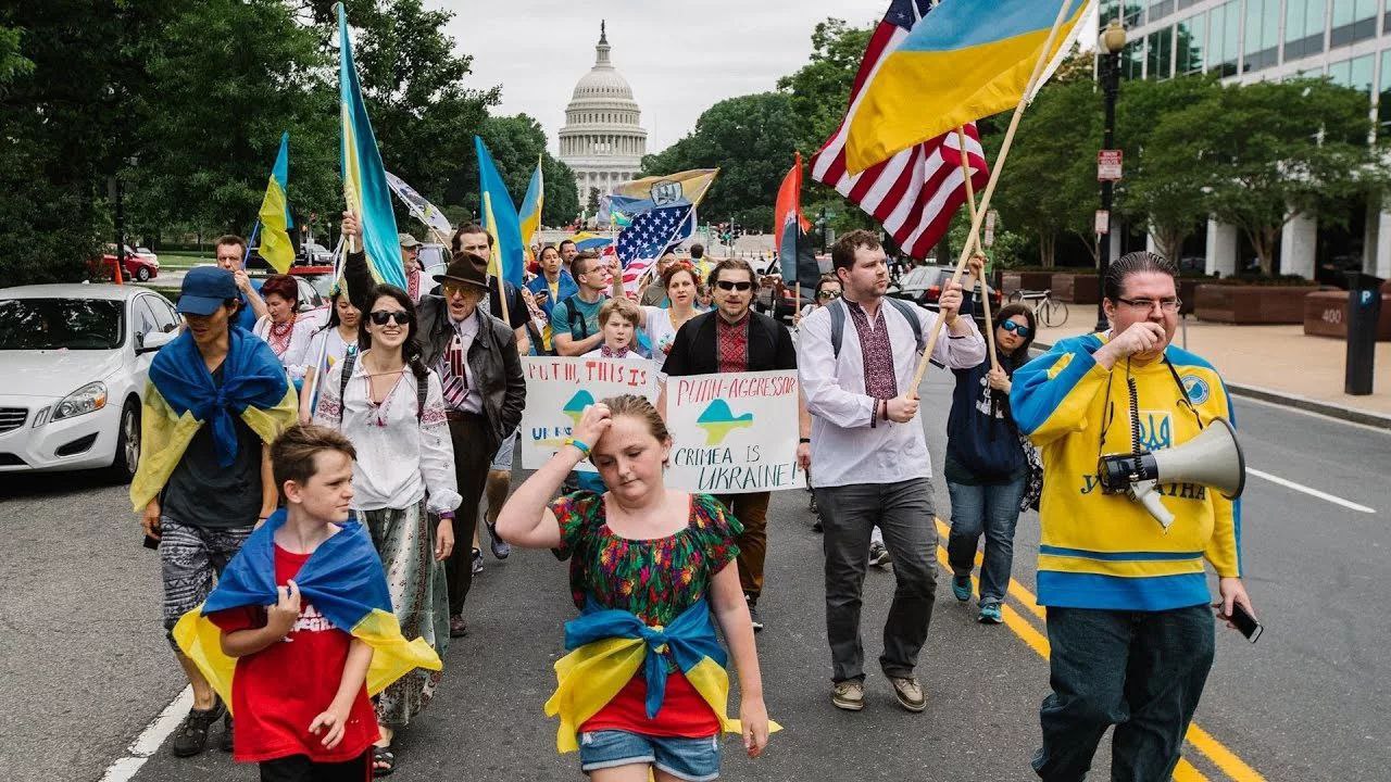 Украинские беженцы в США с 16 октября должны будут заплатить по 1000 за человека чтобы остаться в стране по программе Uniting for Ukraine Об этом украинцев предупредили в службе гражданства и иммиграции США