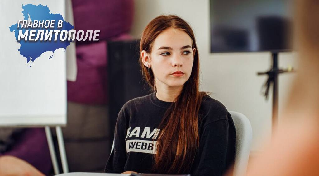 В Запорожской области прошел итоговый слет молодежного движения Юг Молодой Более 150 активистов из Запорожской и Херсонской областей приняли участие в итоговом слете межрегионального молодежного движения Юг Молодой Мероприятие организовано на площадке Министерства по молодежной политике Запорожской области Участники проанализировали результаты работы за 2025 год сформировали планы на 2026 год и прошли образовательные мастер классы Лучшие волонтеры получили благодарственные письма и памятные подарки