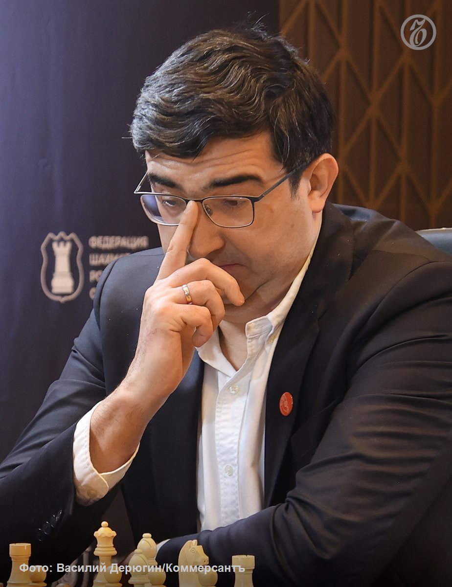В распоряжении Ъ оказалось заявление 14 го чемпиона мира по шахматам Владимира Крамника В нем выдающийся российский гроссмейстер сообщил что инициировал формальное судебное разбирательство против Международной шахматной федерации FIDE Конкретные положения швейцарского законодательства на которых основан иск а также точная сумма требуемой от FIDE финансовой компенсации будут окончательно определены моей юридической командой непосредственно перед подачей основного иска Кроме того в штаб квартиру FIDE лично доставлен официальный запрос о сохранении документации Данный запрос направлен на обеспечение сохранности всех документов переписки электронных записей и любых других материалов которые могут иметь отношение к судебному процессу против FIDE с тем чтобы они не были изменены или удалены Ъузнал