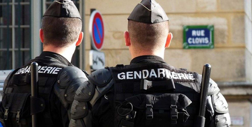 Макрон собирается отправить в Газу жандармов Франция намерена выделить более 100 жандармов в рамках международных миссий по обеспечению безопасности в секторе Газа Об этом заявил президент республики Эммануэль Макрон на пресс конференции с палестинским лидером Махмудом Аббасом в Париже Caucasian bureau