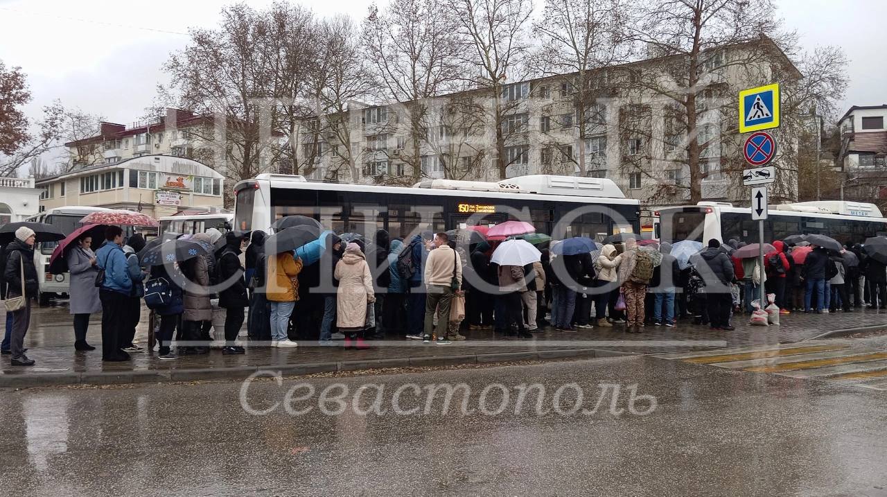 В сгоревшем заброшенном дом в гаражном кооперативе по улице Заводской в Саках обнаружили тела двух мужчин без определенного места жительства. Со слов соседей, граждане вели асоциальный образ жизни и злоупотребляли спиртными напитками.         Наш чат