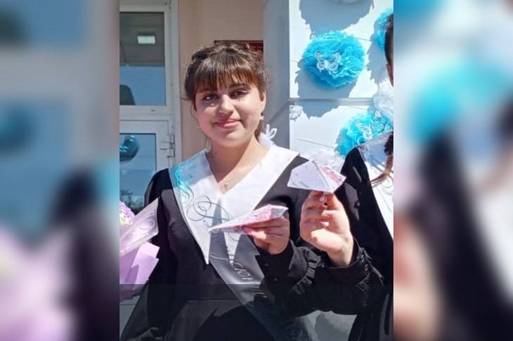 Полиция просит помочь в поисках 18-летней жительницы Киквидзенского района Волгоградской области, которая не вернулась домой с прогулки. Об этом, как передает V102.RU, сообщает Telegram-канал «Еланский водитель ДТП и ЧП». По данным авторов канала, разыскивается Виктория Атарщикова, которая проживает в селе Мачеха. Известно, что девушка накануне ушла из дома погулять и не вернулась. Всем, кто видел ее и может помочь в поисках, просят обращаться в ОМВД России по Киквидзенскому району.