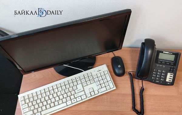 Большинство улан удэнцев жёстко абьюзят на работе Опрос SuperJob показал что 43 горожан третирует начальство и 28 коллеги Чаще всего нападкам подвергаются женщины и сотрудники от 35 до 45 лет Со злоупотреблением властью сталкивались 49 улан удэнцев среднего возраста а с тиранией со стороны коллег 37 О нездоровом отношении руководства чаще говорили работники с вышкой От неподобающего поведения сослуживцев как правило страдают наши земляки со средним профессиональным образованием