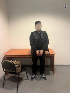 В Ленобласти пьяный мигрант пытался изнасиловать маленьких девочек В полицию обратилась мама одной из школьниц и сообщила, что животное трогал ее маленькую дочь и двух ее подруг за интимные места. По горячим следам силовики задержали гражданина Узбекистана. Решается вопрос о возбуждении уголовного дела.