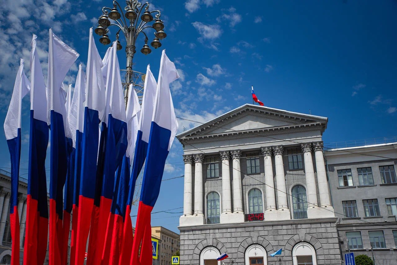 Сайты курских СМИ подверглись хакерской атаке  В правительстве региона сообщили, что у ряда курских СМИ наблюдаются проблемы с работой сайтов. Например, у редакции «Курская правда» и РИА «Курск».  Сайт «Городских известий» также попал под атаку. Чтобы не пропускать актуальные новости, рекомендуем подписаться на наши социальные сети в ВКонтакте и Телеграм.  В настоящее время специалисты устраняют все неполадки в работе интернет-ресурсов.