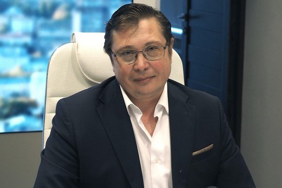 Бывшего ректора ВГУ Дмитрия Ендовицкого приговорили к 8 годам колонии строгого режима Его осудили за взяточничество и распространение порно Также виновным признали и его подельника профессора Юрия Трещевского Ему дали пять лет условно   vrn aif ru society details byvshego rektora vgu dmitriya endovickogo otpravili v koloniyu na 8 let aifvrn