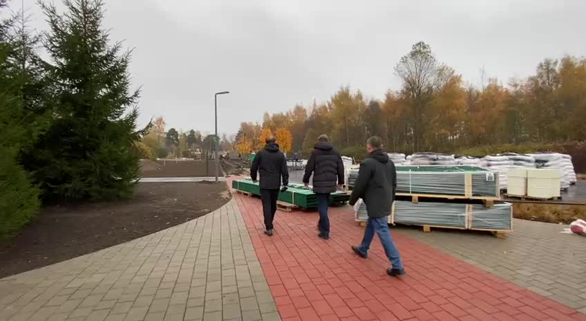 Благоустройство спортивных площадок в Бестужевском саду и микрорайоне Серебряный берег