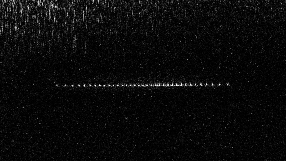 Российский квантовый компьютер прорвал барьер в 70 кубитов ФИАН представил прототип 70 кубитного квантового вычислителя на ионах иттербия по дорожной карте Росатома Успешно создан квантовый регистр точность операций однокубитные 99 98 двухкубитные 96 1 Это фундамент для масштабирования к 2030 будут созданы квантовые компьютеры среднего размера с коррекцией ошибок для промышленности Новые технологии применят в моделировании логистике и химии Фото Физический институт имени П Н Лебедева РАН сделановроссии Подписывайтесь на Сделано в России