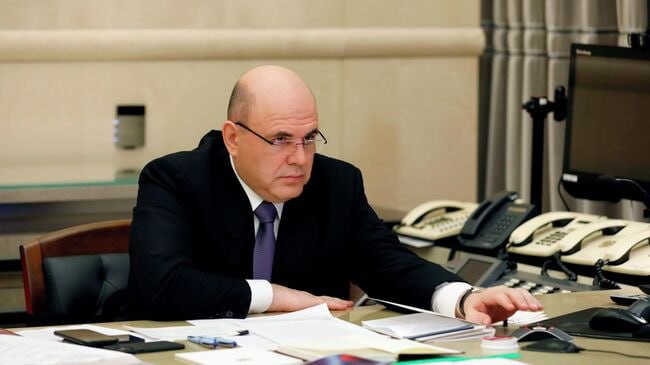 Михаил Мишустин провёл телефонный разговор с премьер министром Белоруссии Стороны в частности обсудили торгово экономическое и научно техническое сотрудничество Москвы и Минска В пресс службе российского кабмина сообщили что в ходе беседы Михаил Мишустин и Александр Турчин отметили важность укрепления интеграции в Союзом государстве и в Евразийском экономическом союзе При этом в Совмине Белоруссии заявили что премьер министры в ходе телефонных переговоров затронули вопросы совместных проектов в сферах энергетики промышленности и сельского хозяйства Подписаться на Говорит Москва Telegram VK MAX