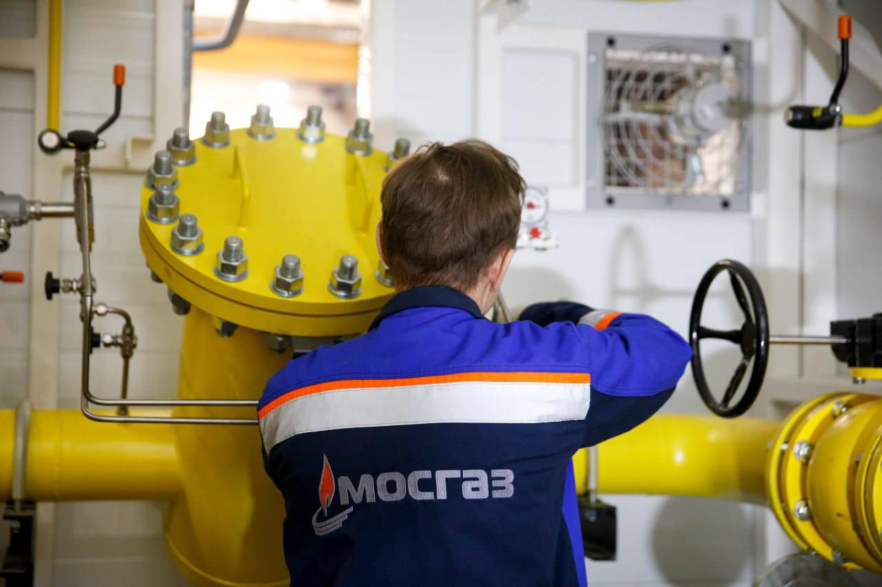 Стартовала модернизация крупного газорегуляторного пункта Чертаново промзона в ЮАО В Москве началась модернизация газорегуляторного пункта Чертаново промзона на Дорожной улице Объект обеспечивает поставку газа промышленным предприятиям и расположен на территории районной тепловой станции отметил заместитель Мэра Москвы Петр Бирюков Решение о проведении работ принято в связи с длительной эксплуатацией оборудования Модернизацию выполнят без отключения потребителей