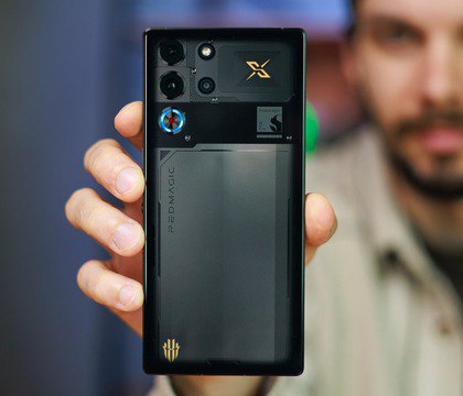 В PhoneArena назвали REDMAGIC 10S Pro отличным игровым смартфоном, но раскритиковали его камеры Ресурс PhoneArena выпустил обзор смартфона REDMAGIC 10S Pro. В рамках материала автор высоко отозвался об игровых качествах устройства и его автономности, но отметил, что камеры, за исключением основной, уступают предлагаемым конкурирующими решениями. Читать далее