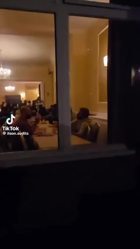 В Дерби обсуждают видео бесплатного ужина для беженцев