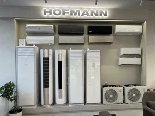 Министерства юстиции оштрафовал фирму на 41 млн сумов за нарушение прав на товарный знак Hofmann В пресс службе Министерства юстиции Республики Узбекистан сообщили о выявлении очередного случая несанкционированного использования товарного знака и призвали предпринимателей и потребителей проявлять внимательность при покупке продукции под брендом HOFMANN По информации ведомства судебными органами была рассмотрена жалоба о нарушении прав на товарный знак HOFMANN связанная с деятельностью ООО М Т В ходе разбирательства и проверки установлено что указанная компания реализовывала контрафактную продукцию маркированную товарным знаком HOFFMANS который является фонетически схожим с оригинальным товарным знаком HOFMANN В Министерстве пояснили что использование сходных обозначений способных вызвать смешение у потребителей рассматривается как один из распространенных способов незаконного копирования бренда и недобросовестной конкуренции По результатам рассмотрения материалов судебный орган применил к ООО М Т меры ответственности Сообщается что на компанию наложен штраф в размере 100 кратной суммы базовой расчетной величины что составляет 41 млн 200 тыс сумов В Министерстве юстиции отметили что принятие таких мер направлено на пресечение незаконного оборота контрафактной продукции и формирование практики неотвратимости наказания за нарушения прав интеллектуальной собственности Telegram Facebook Instagram LinkedIn