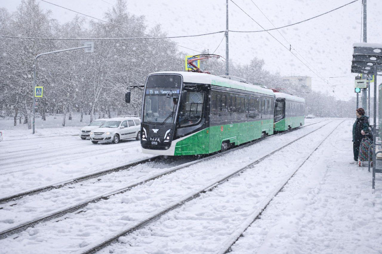 Трамваи 14 15 16 22 вернулись на свои трассы движения Трамвайное движение по проспекту Победы полностью восстановлено Компенсационный маршрут автобуса КМ4 Чичерина Теплотехнический институт продолжает работу сегодня до 22 00 часов