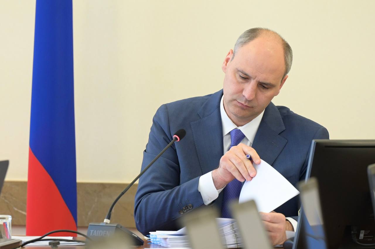 Паслер переназначил четырех министров Свердловской области   ural business magazine online fn 1744610 html Губернатор Свердловской области Денис Паслер утвердил в должности четырех министров областного правительства которые до этого работали в статусе и о Подписаться   Обратная связь