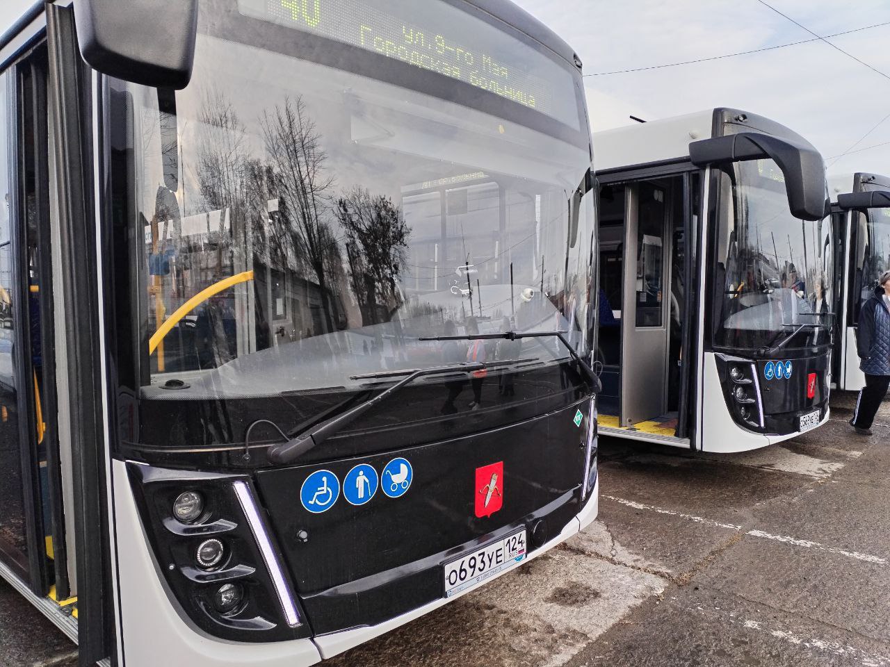 В России нужно сделать бесплатный проезд в общественном транспорте для детей до 14 лет заявил Владислав Гриб замсекретаря Общественной палаты РФ Он отметил что штрафовать детей 7 12 лет за безбилетный проезд неправильно