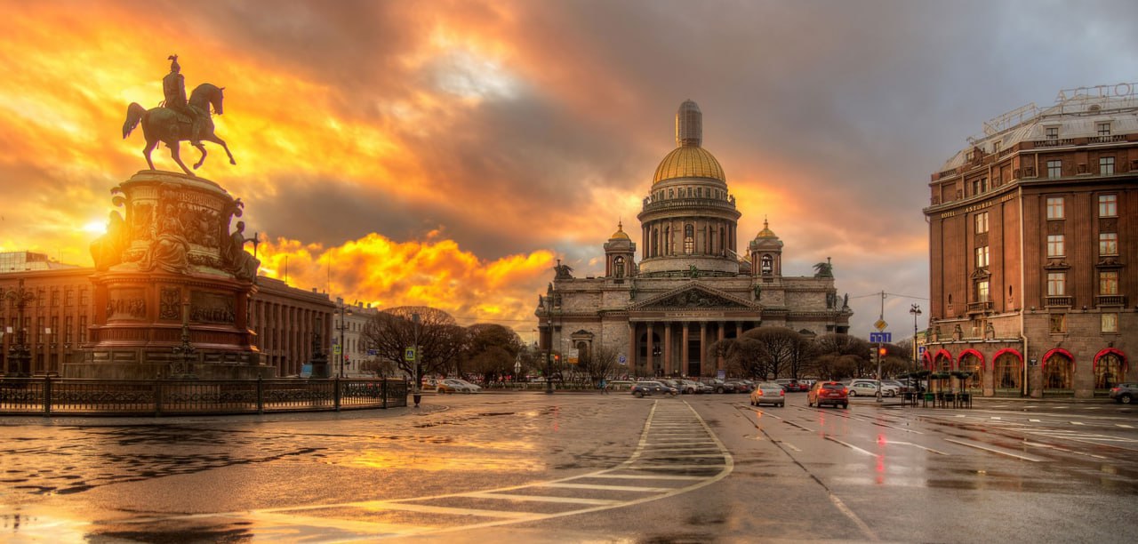 В 2030 году совокупный объём всех инвестиций в Петербурге федеральных городских и частных выйдет на уровень в 10 трлн рублей сообщает пресс служба регионального правительства Новая дорожная карта предусматривает 66 мероприятий по поддержке инвестиционной активности В 2025 г планируется увеличение инвестиций в основной капитал на 25 3 по отношению к уровню 2020 г а к 2030 г на 65 Дорожная карта включает мероприятия по продвижению инвестиционного потенциала города совершенствованию региональной нормативно правовой базы развитию механизмов привлечения инвестиций и снижению административных барьеров По словам губернатора Александра Беглова в последние годы в Петербурге наблюдается высокая инвестиционная активность открываются новые предприятия модернизируются действующие производства и вводятся крупные инфраструктурные объекты По итогам 2024 год инвестиции в экономику Северной столицы превысили 1 53 трлн руб что на 10 5 превышает показатель предыдущего года и является рекордным значением для города