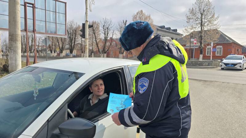 Сотрудники Госавтоинспекции Ардонского района провели профилактическую акцию «Ребенок - главный пассажир!»  Акция прошла в рамках мероприятия «Внимание - дети!», в целях профилактики ДТП с участием детей-пассажиров.