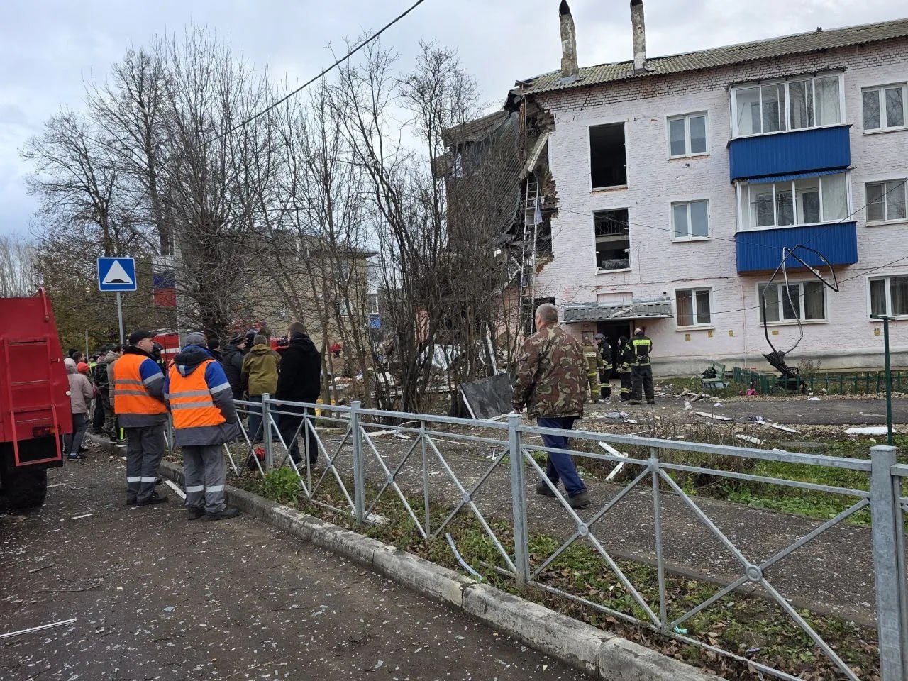 Взрыв бытового газа произошел в многоквартирном доме в Тульской области Пострадали как минимум два человека сообщил губернатор Инцидент произошел в поселке Куркино Оперативные службы уже работают на месте происшествия РЕН ТВ в Telegram в MAX
