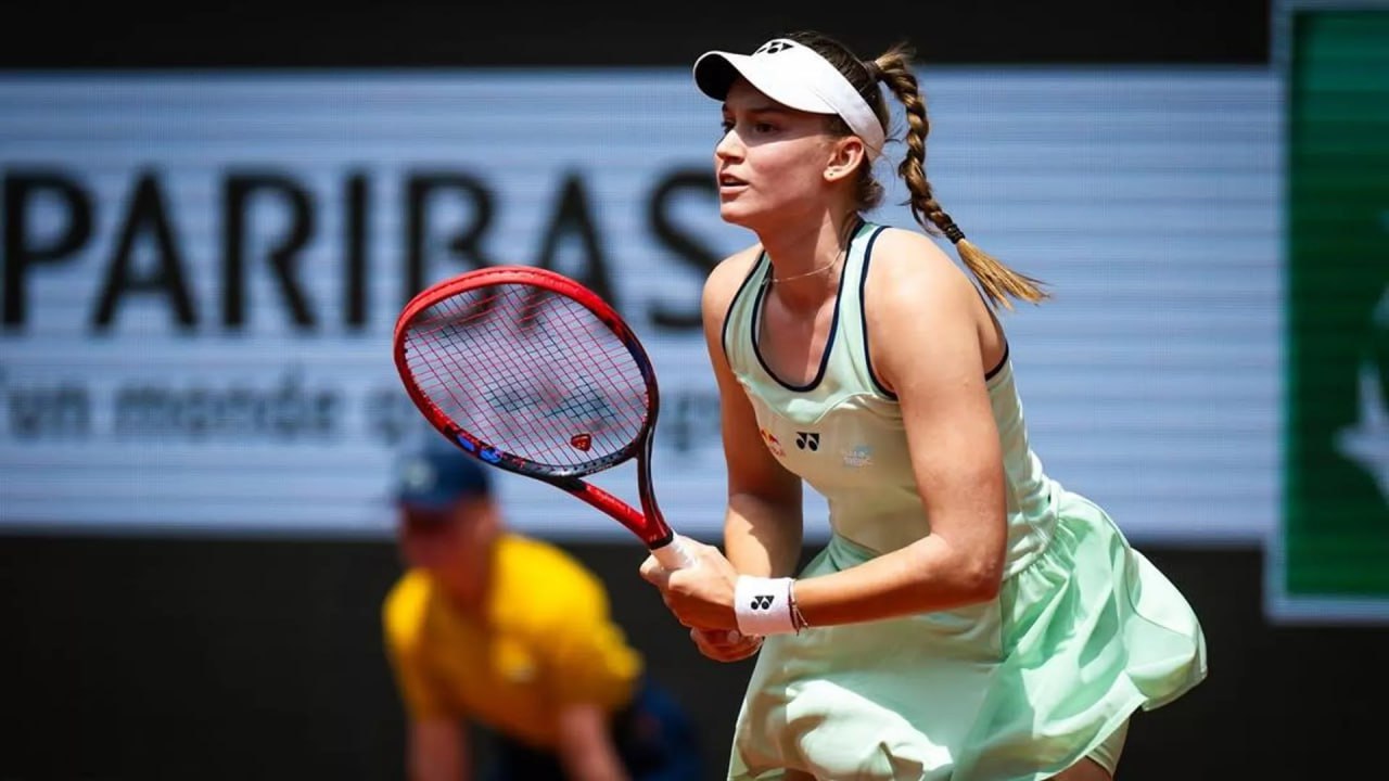 Елена Рыбакина в четвертьфинале престижного турнира WTA 500 в Берлине - там ее ждет первая ракетка мира белоруска Арина Соболенко В матче второго круга первая ракетка Казахстана уверенно обыграла чешку Катерину Синякову со счетом 6:4, 7:6 7:5 . Призовой фонд турнира превышает $926 тысяч. #ad