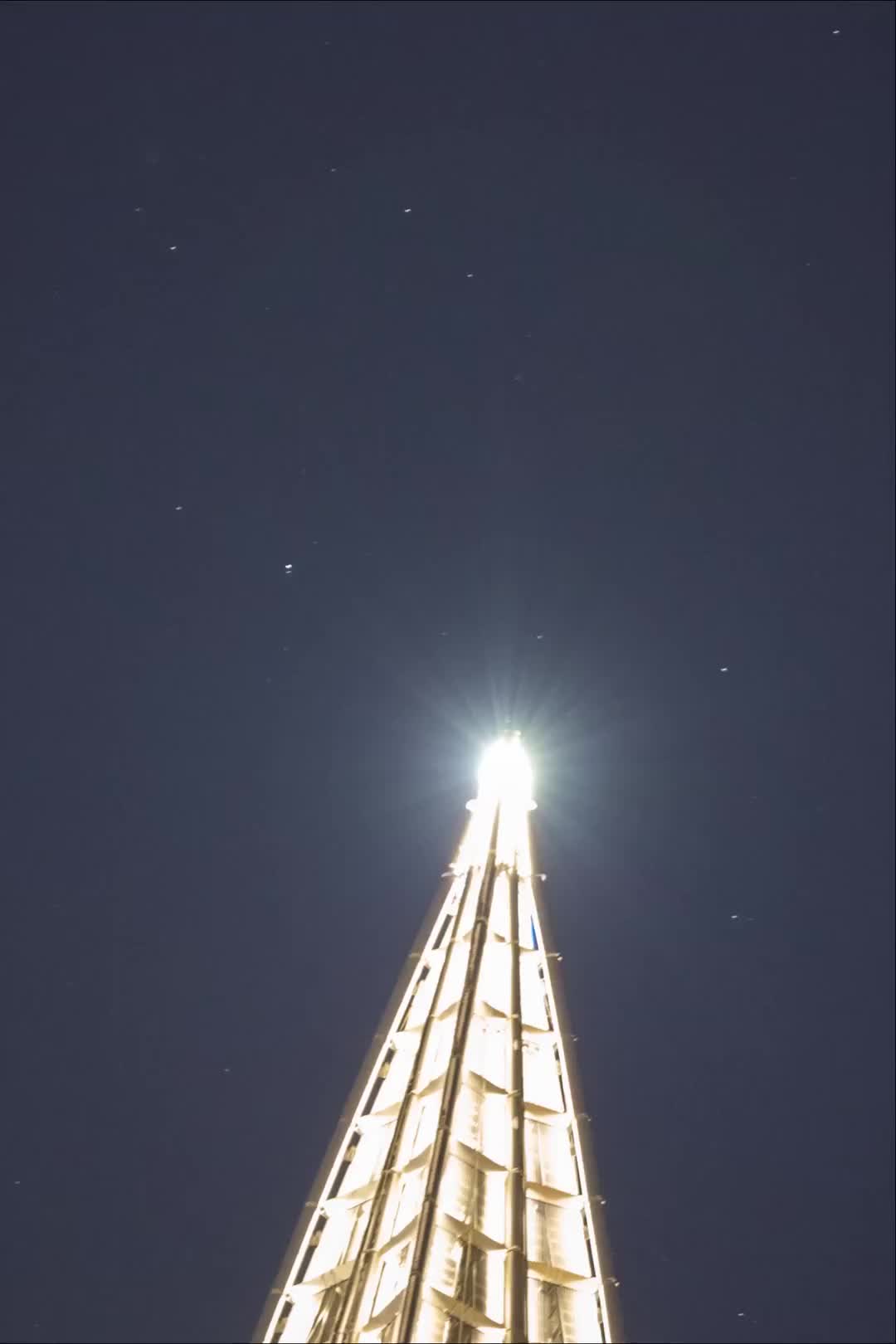 Первый искусственный объект на Марсе: спускаемый аппарат Марс 2