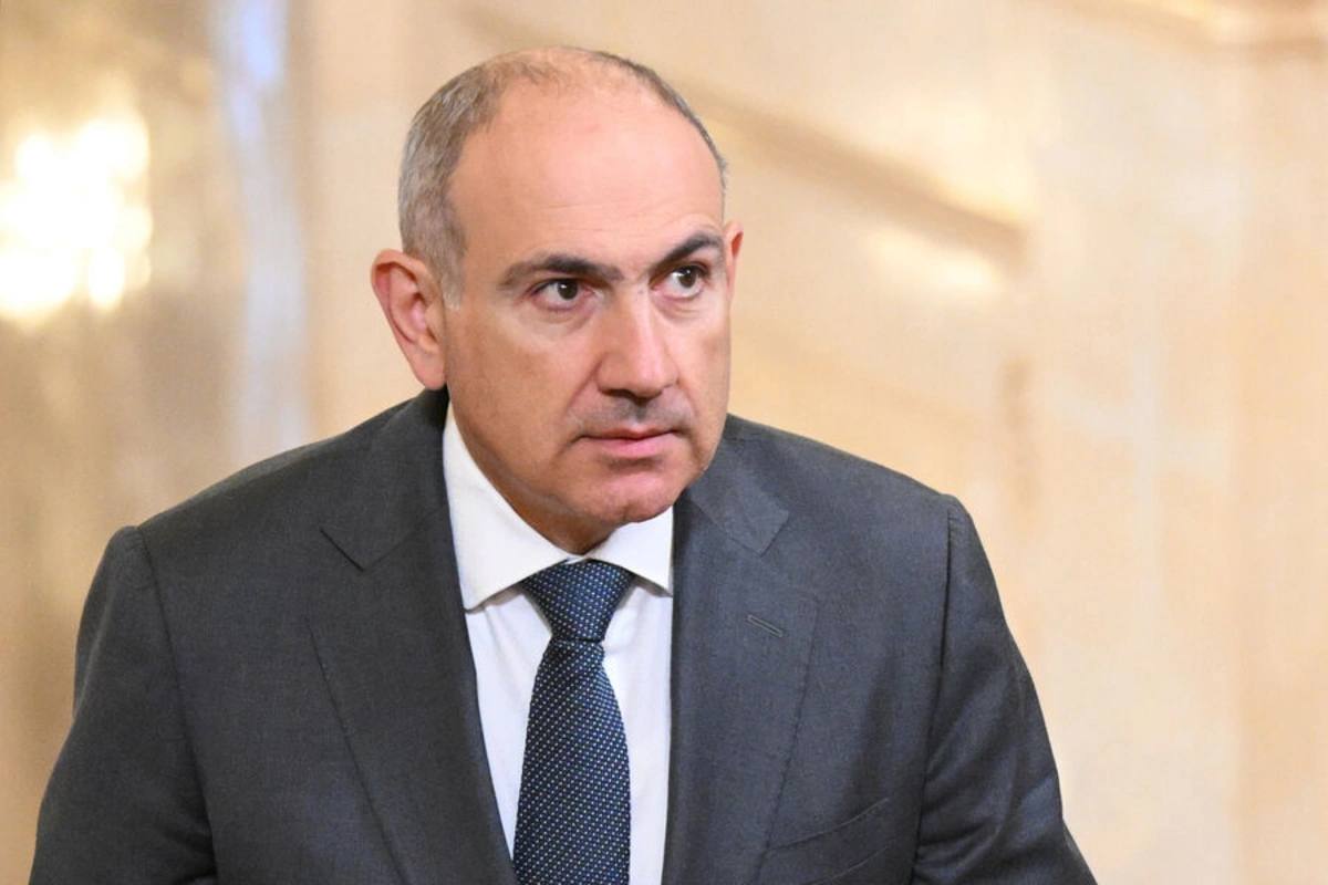 Пашинян поедет в Казахстан с расчетом на углубление двусторонних стратегических отношений Об этом говорится в поздравлении Токаеву по случаю Дня Республики Казахстан Во время ближайшего визита сроки которого не названы будет обсуждена армяно казахстанская межгосударственная повестка Caucasian bureau