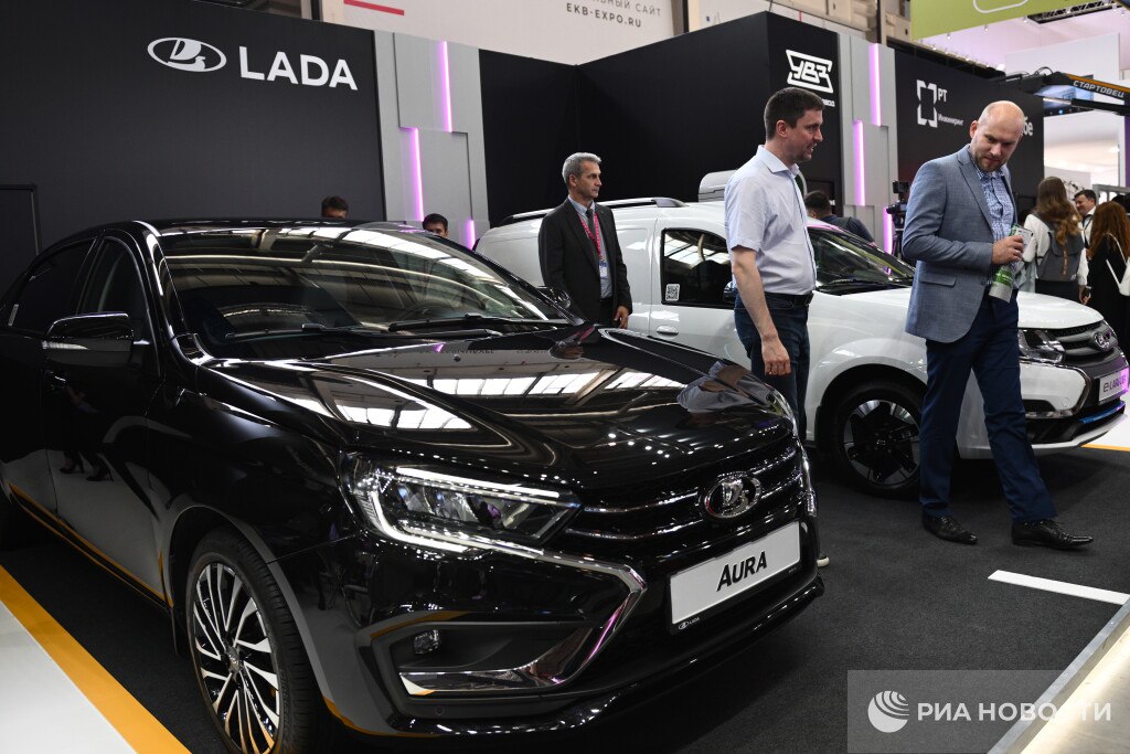 Экспорт автомобилей Lada из России в 2024 вырос в четыре раза, превысил 21 тысячу штук, рассказали в "АвтоВАЗе"