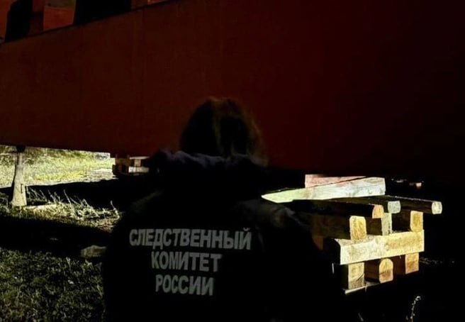 Тела двух мужчин нашли в помещении дока в Лисках Следком Чтобы установить причину их смерти проведут экспертизу но это точно не криминал Установлено что перед кончиной мужчины проводили покрасочные работы Будь в курсе даже офлайн Voronezh1ru в МАХ