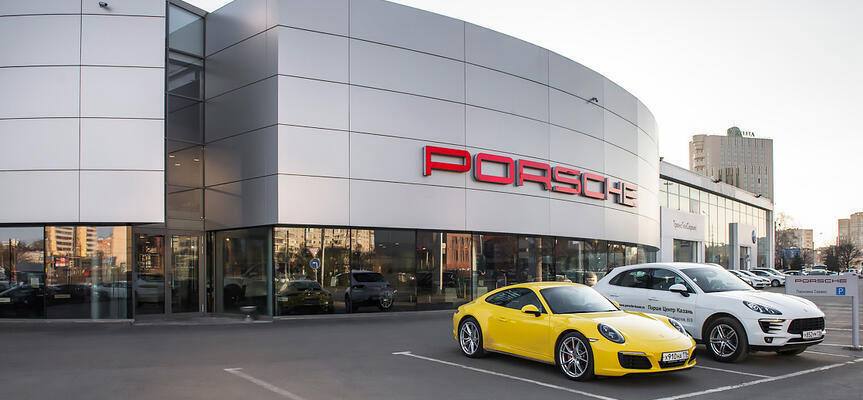 Прибыль германского производителя спортивных и люксовых автомобилей Porsche упала за три квартала текущего года по сравнению с годом ранее на 95 9 и составила всего 114 млн евро говорится в сообщении компании Только в третьем квартале потери концерна оцениваются в 967 млн евро Мерц продолжай в том же духе тебе и Россия не нужна своими же руками добьешь Германию Будь с нами Хайли Лайкли