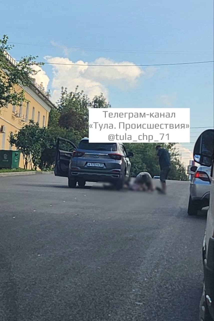 В 15:40 на улице Болдина сбили женщину. Скорую помощь вызвали оперативно, пострадавшая жива. «Тула №1. Привокзальный район» Прислать новость / задать вопрос