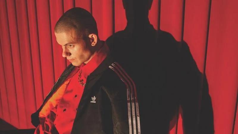 Умер солист группы Shortparis Николай Комягин сообщает Ксения Собчак Музыканту было 39 лет