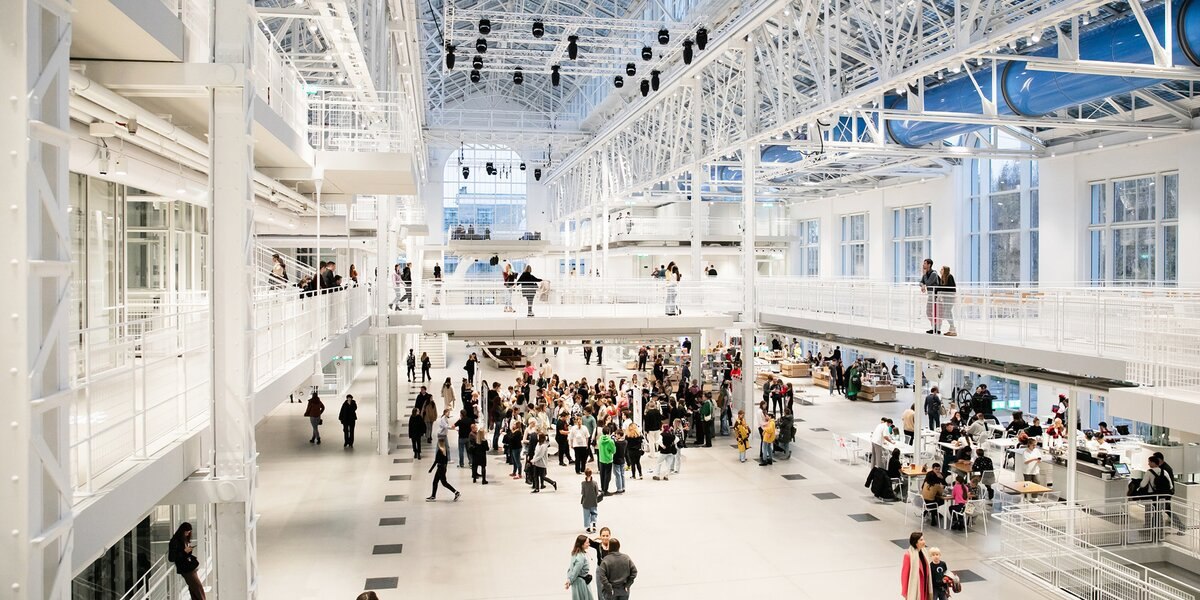 1 3 ноября в доме культуры ГЭС 2 пройдет новый книжный фестиваль в котором участвует и Фантом Что мы для вас приготовили Старатели станут нашим главным хитом на этой выставке раньше чем во многих магазинах Поверьте за этой книгой стоит зайти Тем более что рядом Третьяковка Храм Христа Спасителя и куча других достопримечательностей Москва Болотная наб д 15 10 минут пешком от метро Кропоткинская Новокузнецкая Третьяковская или Полянка Фестиваль проходит с 1 по 3 ноября с 12 00 до 20 00 Вход свободный фантомпресс фантомпресс