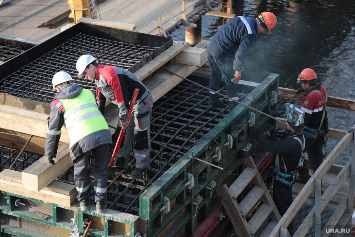 Власти ХМАО ускорят строительство второго моста через Обь  Они дополнительно выделят 7,8 млрд рублей на строительство моста через Обь в районе Сургута, чтобы ускорить темпы строительства, сообщили во время комитета по бюджету при Думе Югры. ________ Ura.ru