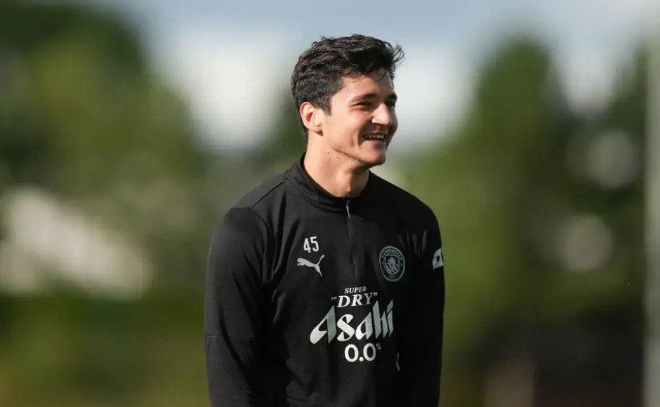 Абдукодира Хусанова признали лучшим молодым футболистом Азии repost uz sport a kto kruche to Подписывайтесь на Repost