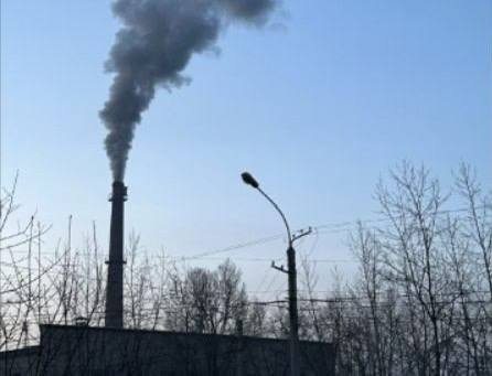В этом отопительном сезоне на бывшей котельной Машзавода произошло 22 аварийные ситуации.   К сожалению, за последние три года наш город впервые не получил паспорт готовности, так как котельная Машзавода, обслуживаемая компанией «Теплоэнергосервис», не смогла его получить.     В настоящее время ведется работа по поиску альтернативного источника теплоснабжения для потребителей, которые зависят от данной котельной. Кроме того, в прошлом году городу были переданы на безвозмездной основе сети, которые ранее обслуживались «Теплоэнергосервисом». В декабре администрация города заключила договор на аварийное обслуживание этих сетей с использованием бюджетных средств.    Напоминаем, что власти Забайкалья планируют в 2025 году подключить к централизованному теплоснабжению все дома, отапливаемые котельной Машзавода в Чите.   Как часто вы сидели без отопления этой зимой?      -75, Чита   Отправь контент, а мы опубликуем