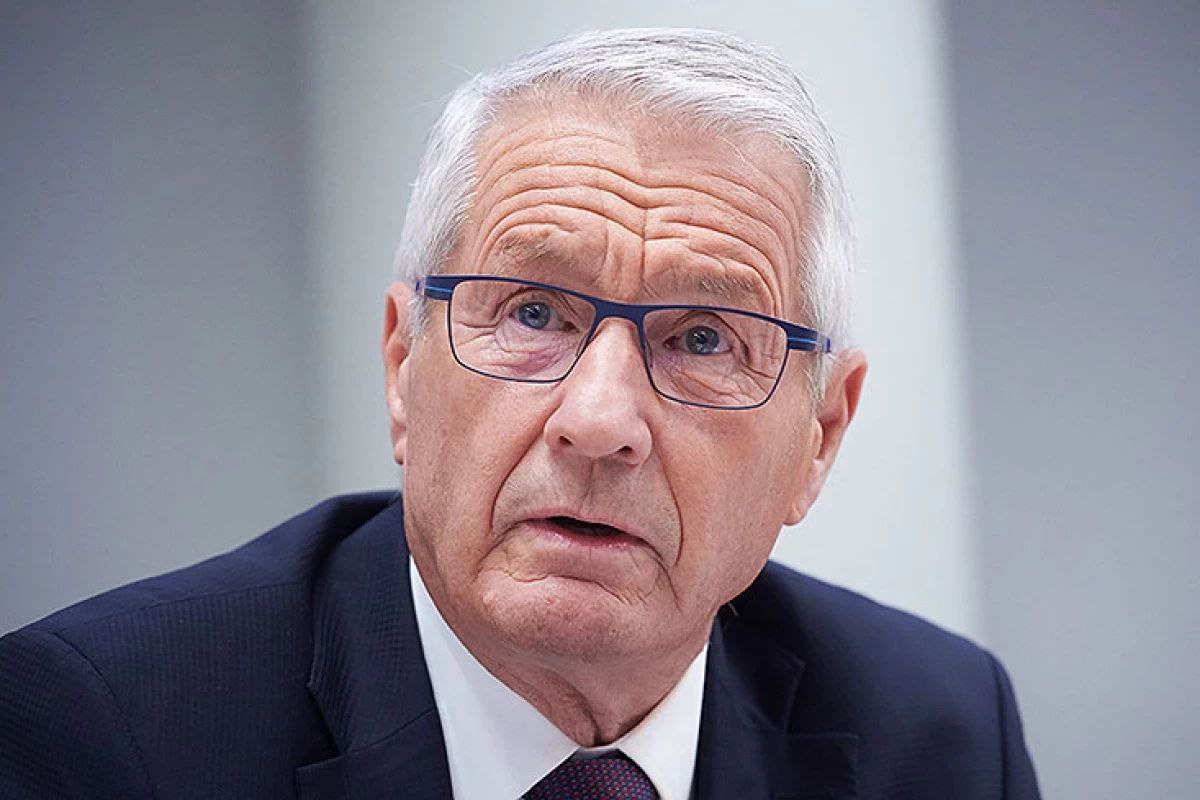 Экс генсек Совета Европы и агент кремля Ягланд чье имя фигурирует в деле Эпштейна предпринял попытку самоубийства Сообщается что он был госпитализирован Прислать новость   Подпишись на нас в соцсетях Подпишись на BT News