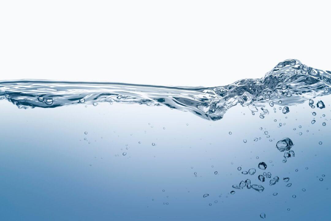 Новый водозабор на Ставрополье планируют построить к 2030 году Средства на строительство на Сенгилеевском водохранилище будут выделены из федерального бюджета в рамках нацпроекта Инфраструктура для жизни Действующий водозабор на водохранилище снабжает более 700 тысяч жителей Ставрополя Шпаковского и Грачевского округов Но ему более полувека и свой ресурс он исчерпал надо менять Новый объект будет в 1 5 раза мощнее Он сможет давать 300 тысяч кубометров воды в сутки Ввести его в строй планируем в 2030 году сообщил губернатор региона Владимир Владимиров Подписаться Забустить