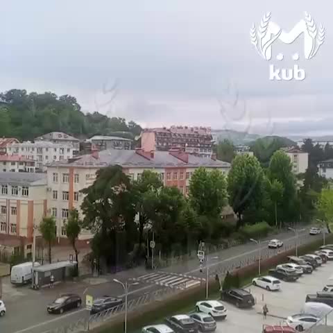 Шторм и град в Анапе: очевидцы фиксируют смерч в море