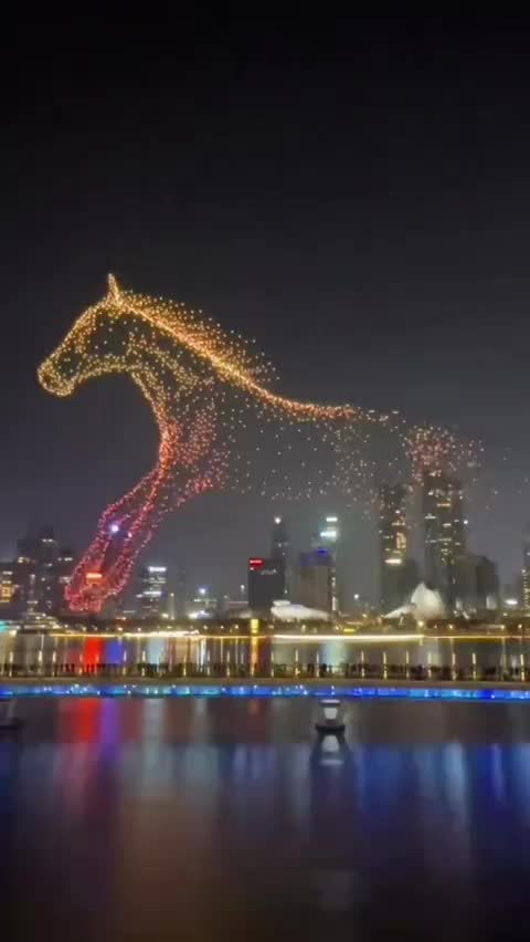 Шэньчжэнь готовится к встрече года лошади с шоу дронов