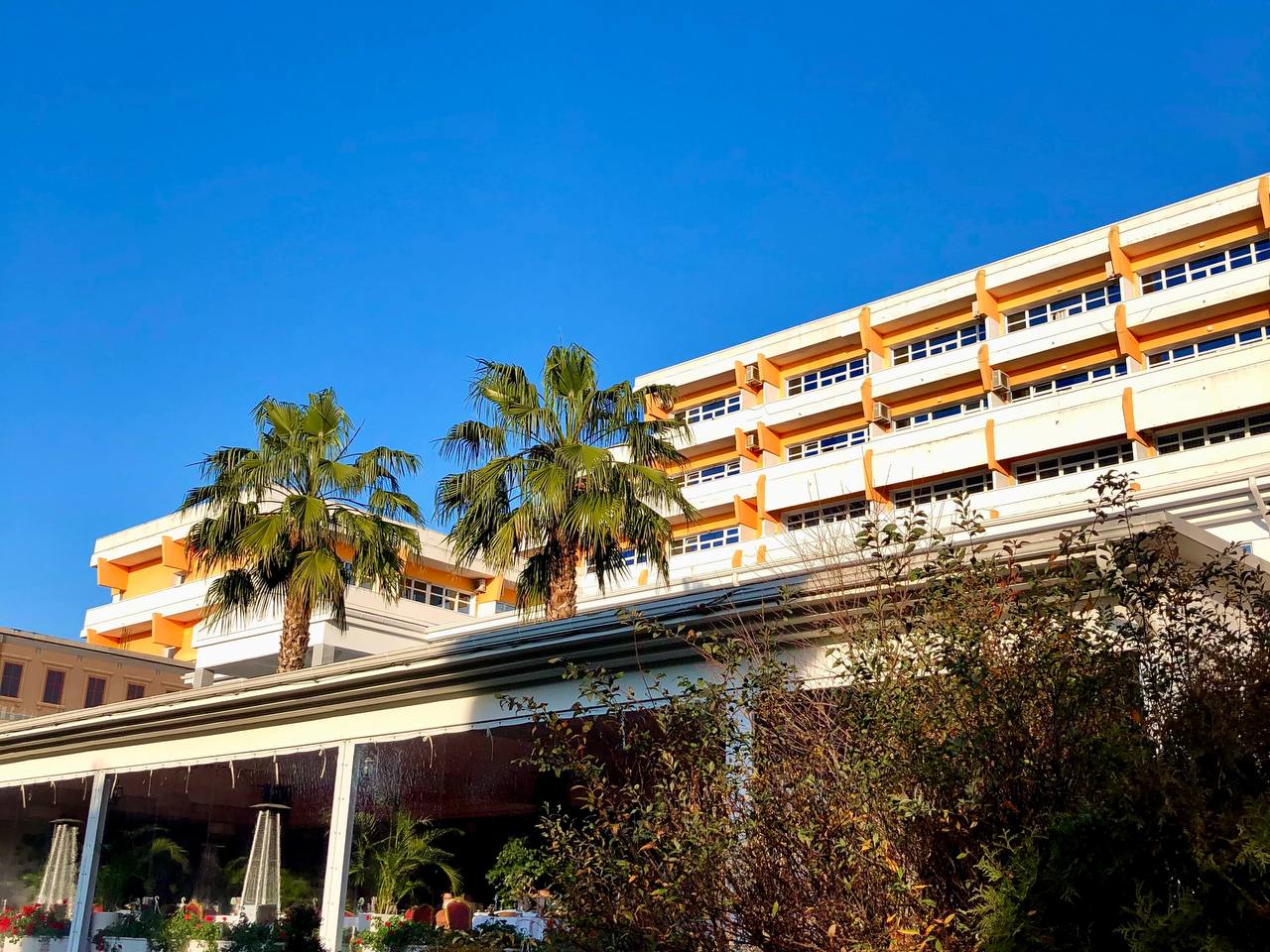 Сочи получит статус курорта федерального значения с 1 января 2025 года Соответствующее постановление подписал премьер министр РФ Михаил Мишустин В статус курорта федерального значения войдет территория общей площадью более 351 тысячи гектаров Решение закрепляет особую роль города как главного круглогодичного туристического центра страны Это позволит расширить федеральную поддержку курорта и повысить инвестиционную привлекательность региона Кубанские Новости   Мы в MAX