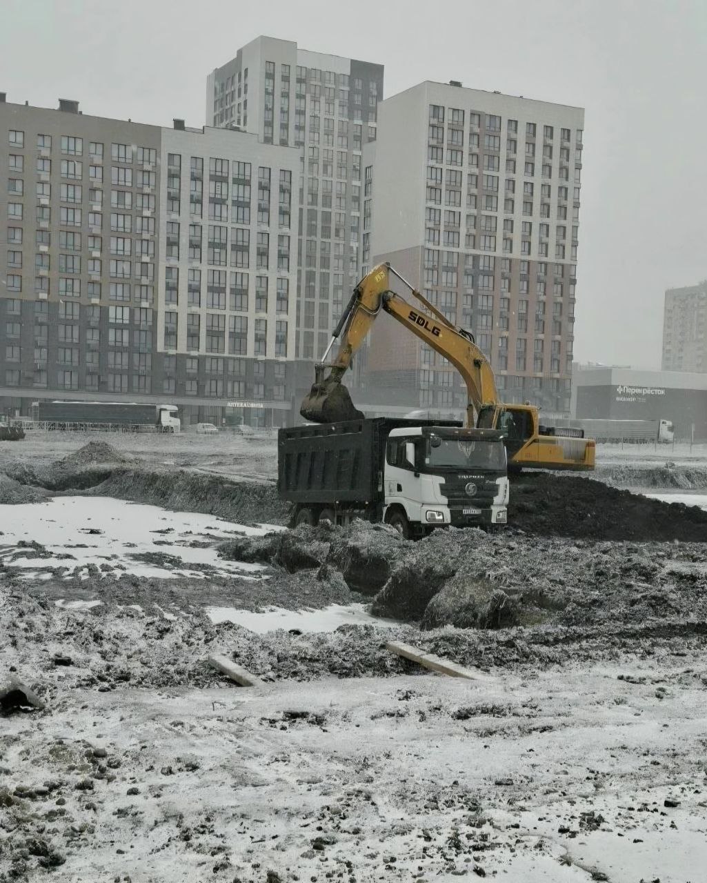В Ставрополе начали строительство нового бассейна Спортивный объект возведут на улице Тухачевского рядом со школой 54 Завершить работы планируют до конца года при благоприятной погоде сообщили в мэрии Бассейн разместится на участке площадью 10 5 тыс кв м площадь самого здания составит около 1 5 тыс кв м Финансирование идёт из бюджетов разных уровней Что то на Ставропольском в MAX