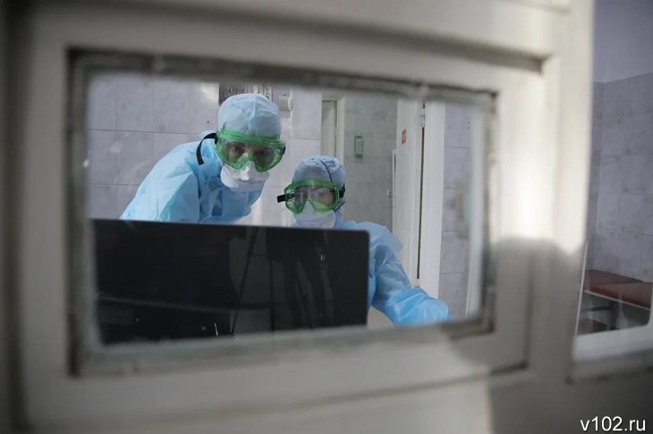 В Волгоградской области по данным на сентябрь 2025 года грибами отравились уже 30 человек сообщило региональное управление Роспотребнадзора Специалисты назвали три основные причины по которым происходят такие случаи Одна из них поедание грибов мутантов