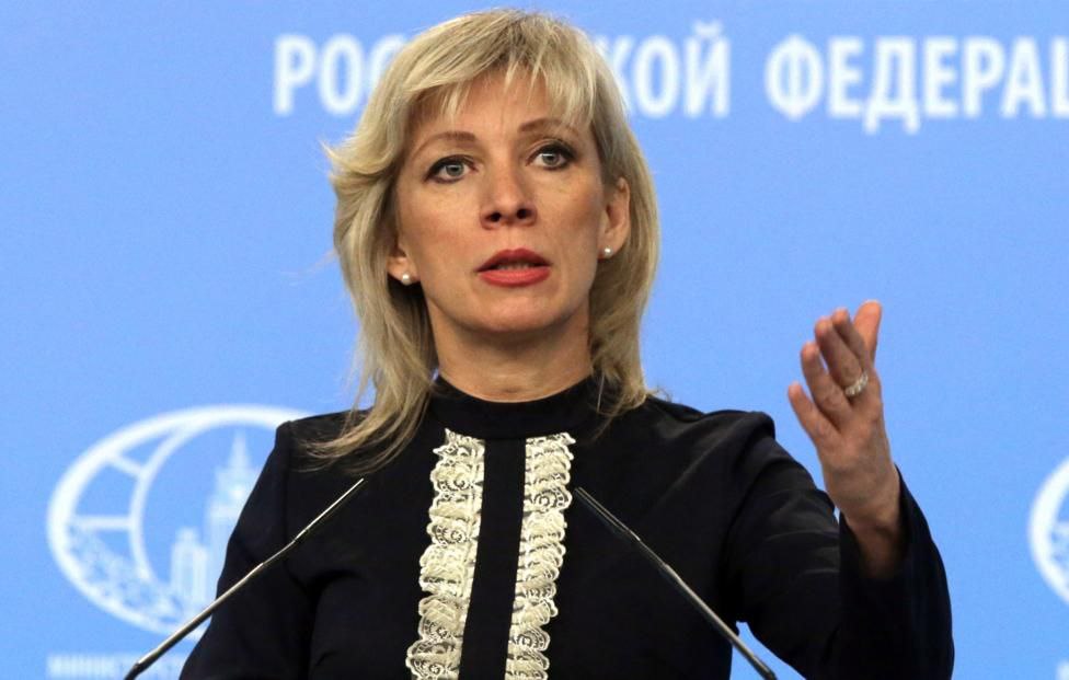 Мария Захарова Ночью на Банковой гуляли по новогоднему ВСУ атаковали кафе в Херсонской области 24 человека погибли и более 50 ранены пять детей госпитализированы Так коллаборационисты с Западной Украины сжигали людей в белорусской деревне Хатынь Сгоняли людей в амбары и поджигали А кто выбирался расстреливали Разница в том что тогда более 82 лет назад нацисты не прикрывались защитой детей и преданностью демократии Они просто жгли людей и добивали их прикладами закапывали заживо и штыками протыкали не задохнувшихся Сегодня этот звериный почерк мы видим в исполнении киевского режима Та же неонацистская ненависть то же расчеловечивание в геометрической прогрессии то же глумление над святым Сегодня на утренний стол с круассанами и яйцами пашот президентам и премьер министрам стран коллективного Запада должны лечь отчеты о том как потрачены миллиарды долларов и евро их налогоплательщиков сколько новогодних подарков куплено на них для убийства мирных жителей как они соучаствовали в уничтожении детей Обвиняем в этом всех кто спонсирует террористических ублюдков на Украине Обвиняем в убийстве детей и уничтожении мирных жителей Обвиняем в растлении украинской государственности превратившейся в машину для убийств Обвиняем Подпишись RogandarNEWs мы в MAX