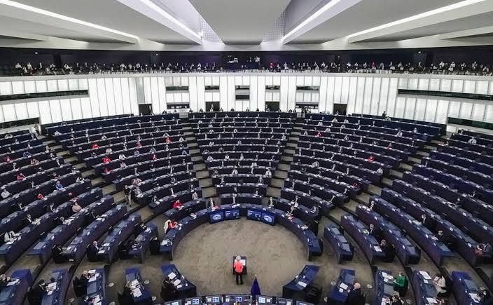 Европарламент призовет лидеров стран ЕС лишить Венгрию права голоса в Союзе, — Politico.