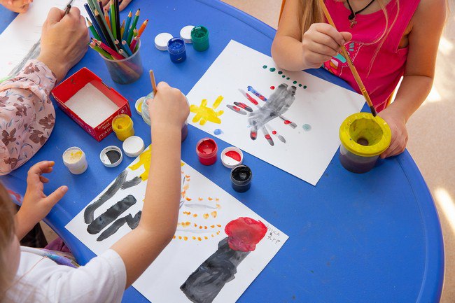 Внимание тульских родителей обратили на самые распространенные среди школьников заболевания newstula ru fn 1770884 html Министр здравоохранения подчеркнул что наиболее высокие показатели роста в эндокринных и обменных нарушениях к примеру ожирение Распространены также заболевания костно мышечной системы В то же время отмечается снижение заболеваемости по болезням крови и иммунной системы а также желудочно кишечным болячкам Прислать новость Подписаться Мы в MAX