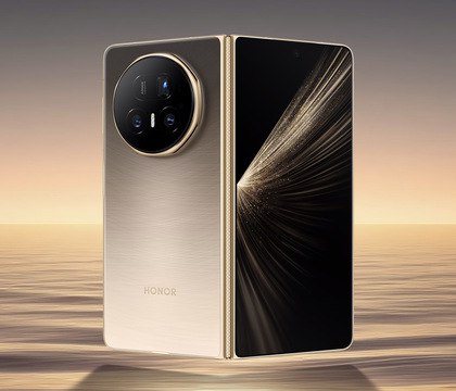 HONOR представила самый тонкий в мире складной смартфон Magic V5, но есть нюанс  Компания HONOR презентовала смартфон Magic V5. Он позиционируется как самая тонкая складная модель в мире. При этом производитель делает пару уточнений: речь идет только о белой модификации и при замерах толщины не учитывался блок камер. В сложенном состоянии толщина Magic V5 в цвете «Слоновая кость» составляет 8,8 мм — это на 0,1 мм меньше, чем у прошлого рекордсмена OPPO Find N5.  Читать далее