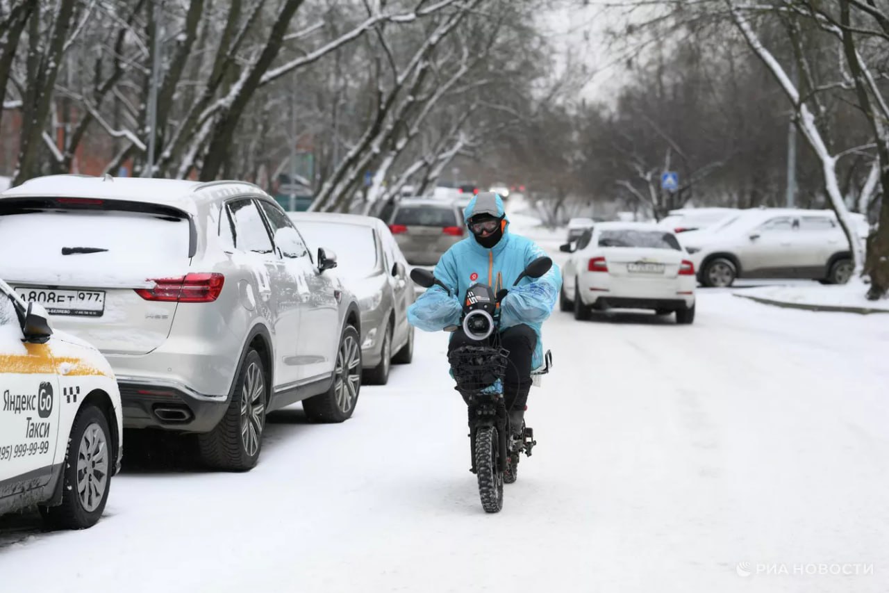 Средний доход курьеров в России в этом году превышает 100 тыс рублей говорится в исследовании X5 которое имеется в распоряжении РИА Новости При этом ежегодно средний доход курьеров растет примерно на 15 Подписаться на РИА Новости экономика Все наши каналы